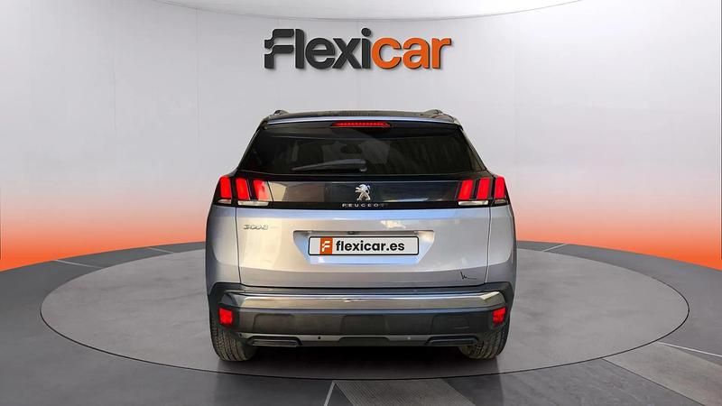 Usado Peugeot 3008 Style 131 CV (96 kW) 2020 Gris SUV