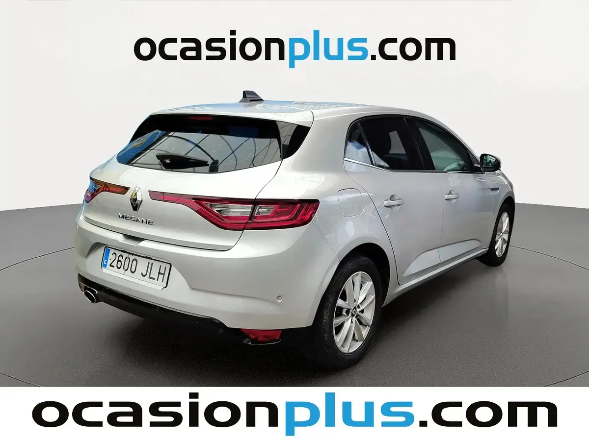 Usado Renault Mégane Zen 132 CV (97 kW) 2016 Gris plata Utilitario