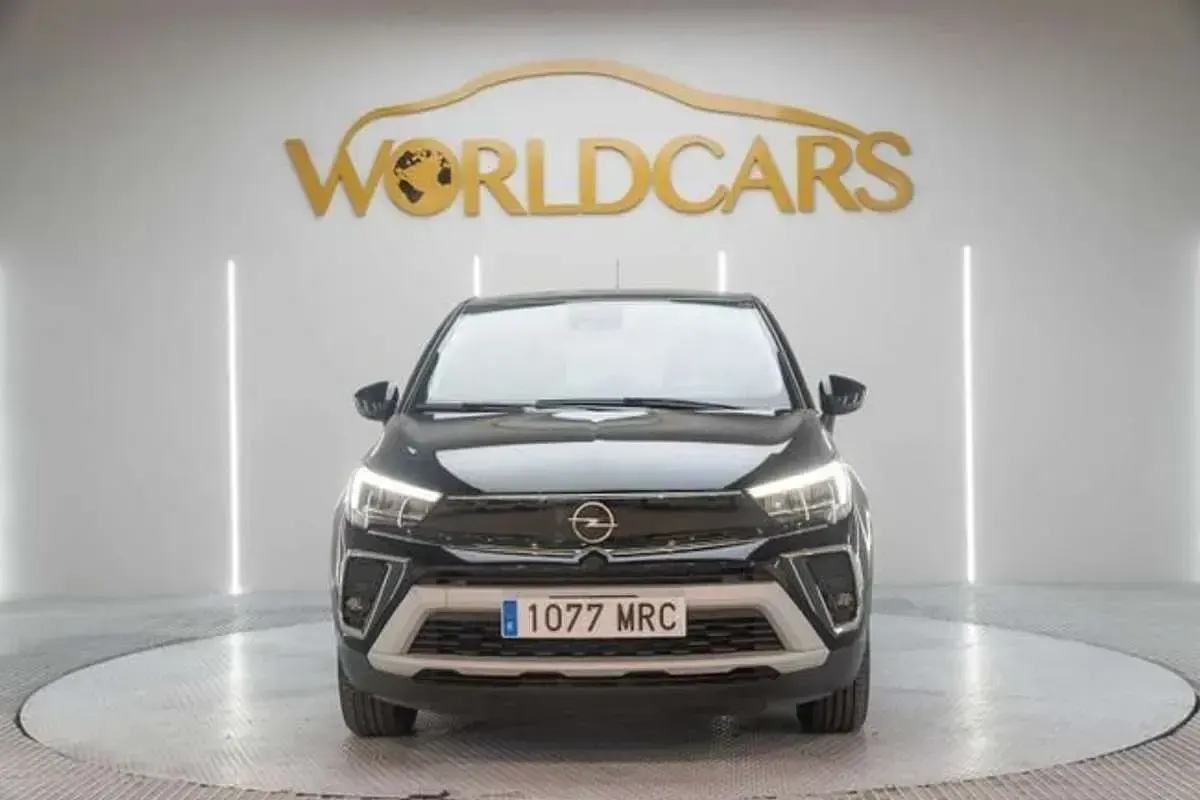 Usado Opel Crossland Elegance 110 CV (80 kW) 2024 Negro SUV
