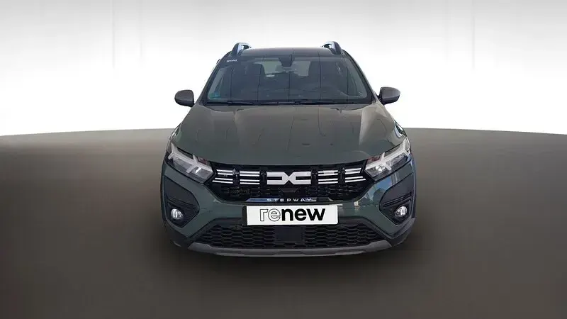 Usado Dacia Sandero Expression 100 CV (73 kW) 2022 Verde Berlina