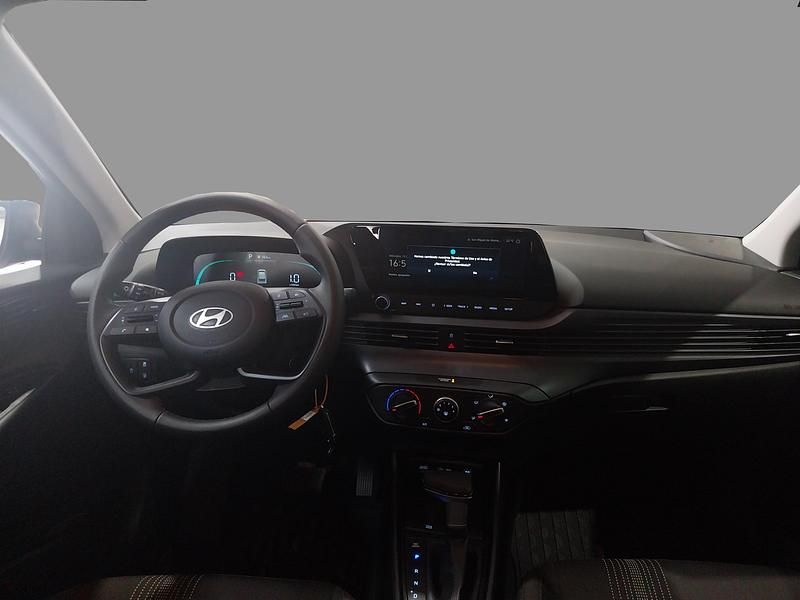 Usado Hyundai i20 100 CV (73 kW) 2025 Azul vibrant Utilitario