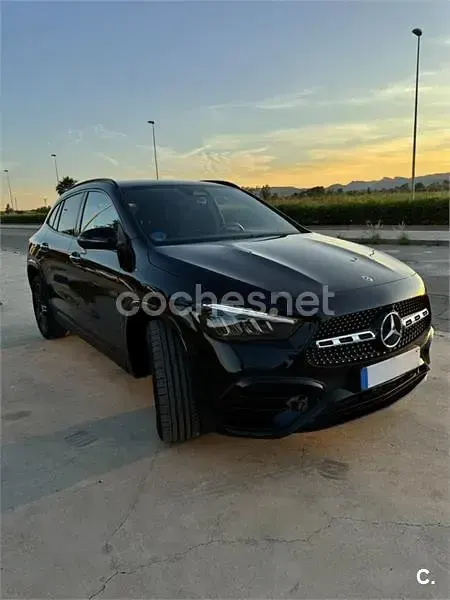 Usado Mercedes GLA250 218 CV (160 kW) 2024 Negro SUV