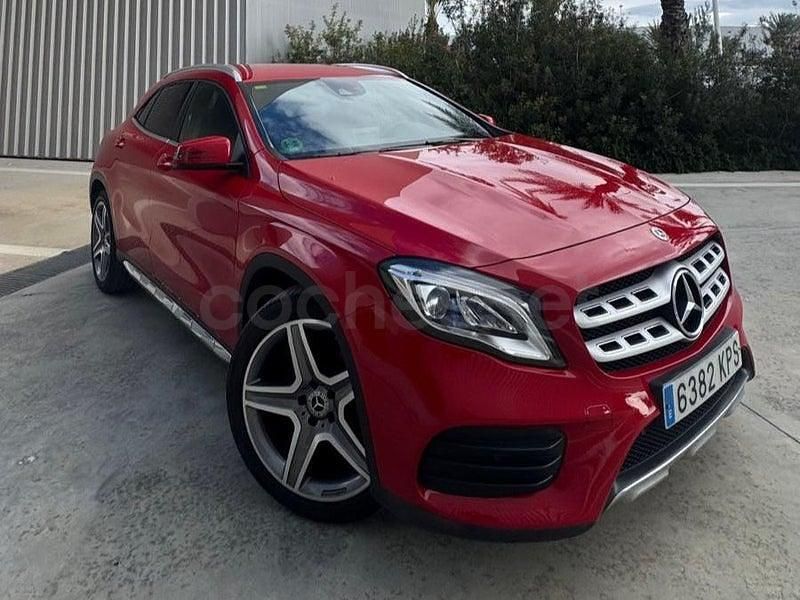 Usado Mercedes GLA200 136 CV (100 kW) 2018 Rojo SUV