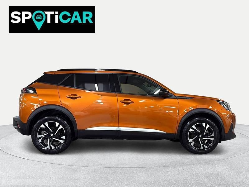 Usado Peugeot 2008 Allure 130 CV (95 kW) 2023 Naranja SUV