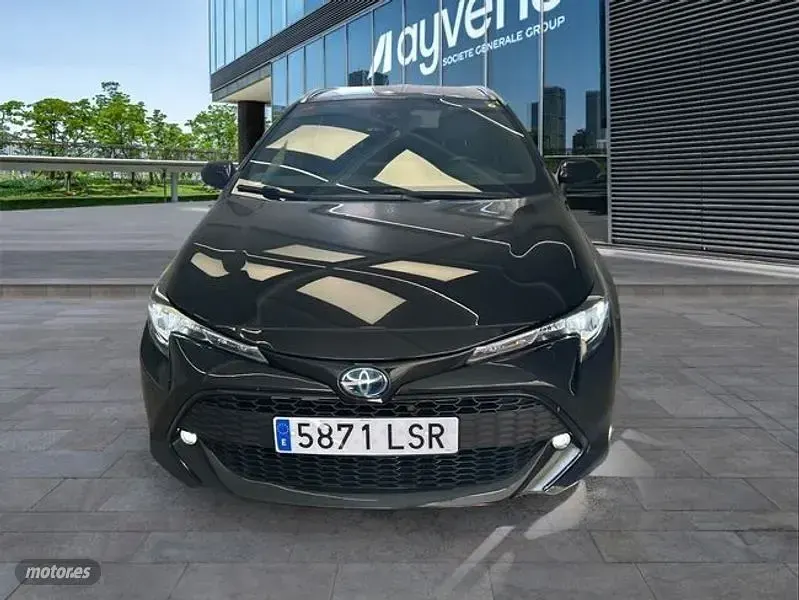 Usado Toyota Corolla Active 122 CV (89 kW) 2021 Negro Familiar