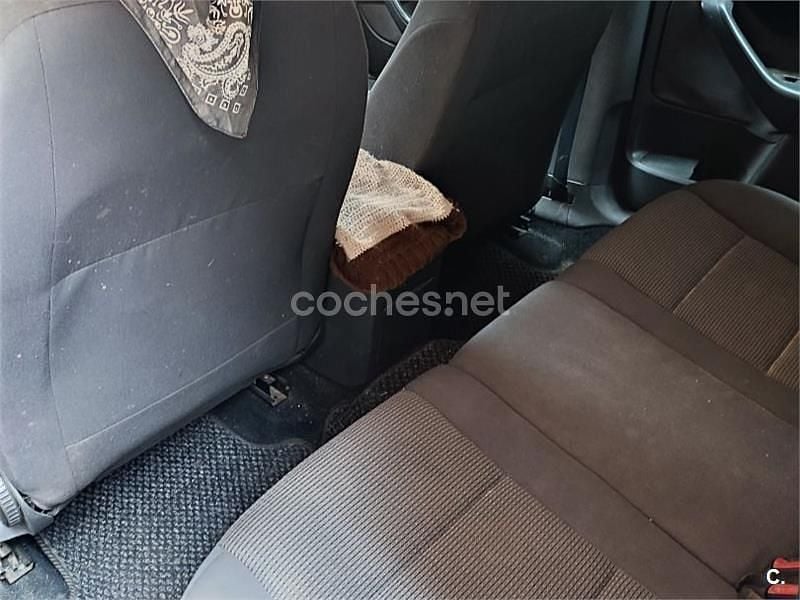 Usado VW Golf V Edition 105 CV (77 kW) 2009 Gris / plata Familiar