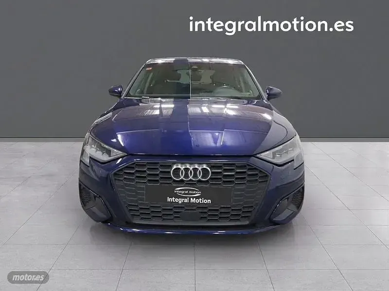 Usado Audi A3 Premium 116 CV (85 kW) 2021 Azul Berlina
