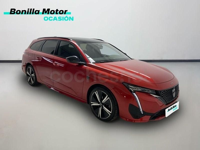 Usado Peugeot 308 SW GT 130 CV (95 kW) 2022 Rojo Familiar