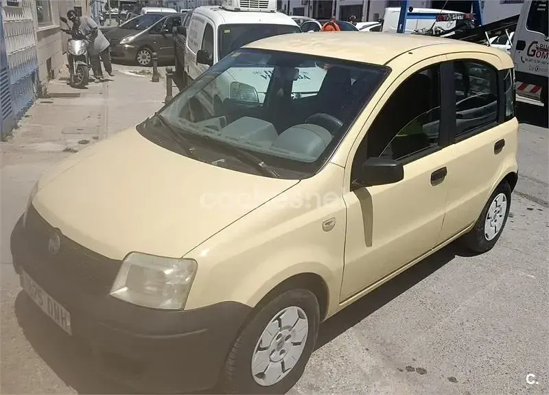 Usado Fiat Panda Active 54 CV (39 kW) 2005 Amarillo Utilitario