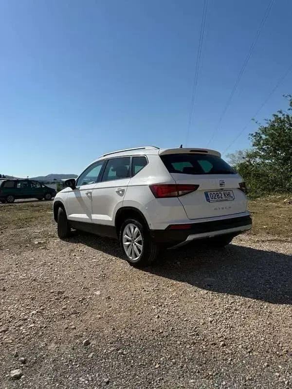 Usado Seat Ateca Ecomotive 114 CV (83 kW) 2018 Blanco SUV