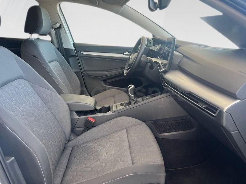 Usado VW Golf VIII 115 CV (84 kW) 2025 Gris / plata Berlina