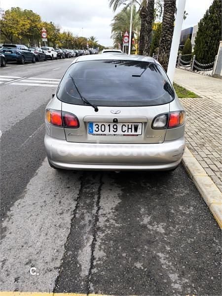Usado Chevrolet Lanos 86 CV (63 kW) 2003 Gris / plata Berlina