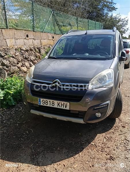 Usado Citroën Berlingo Feel 110 CV (80 kW) 2018 Marrón Monovolumen