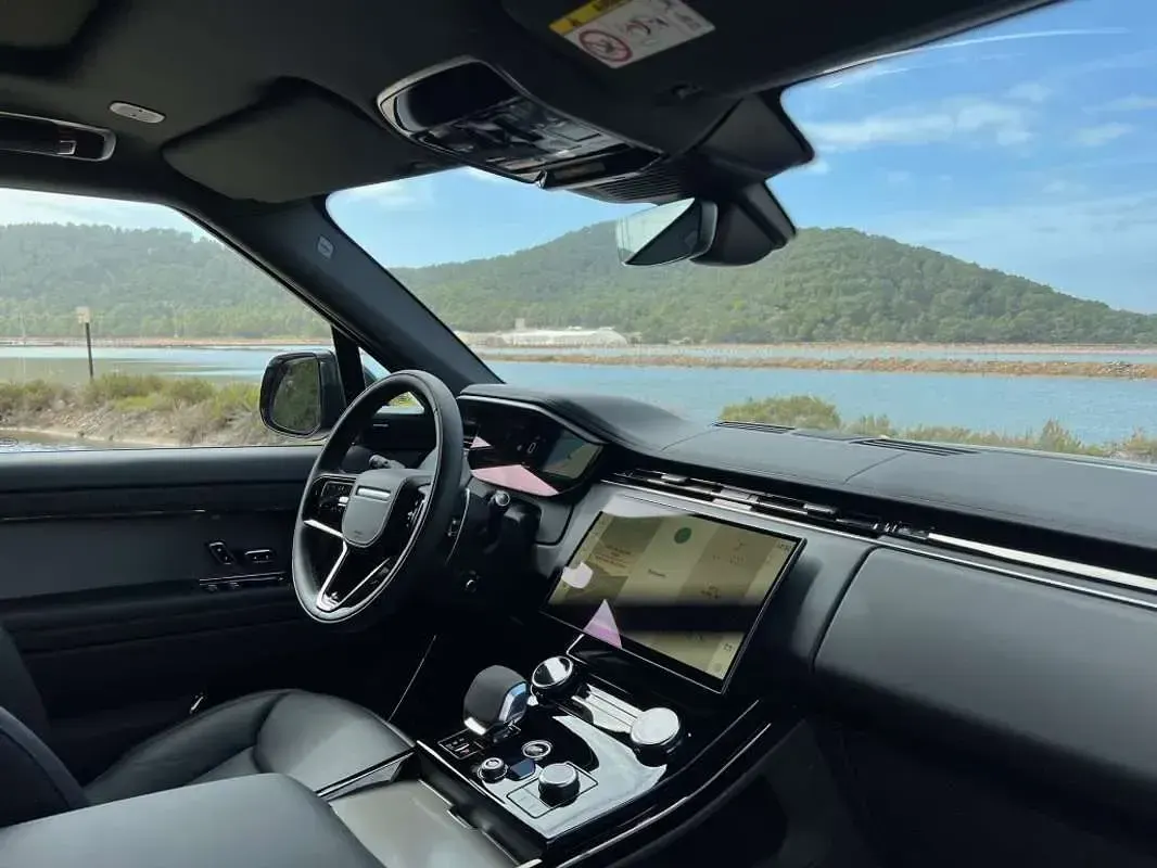 Usado Land Rover Range Rover Sport SE Dynamic 300 CV (220 kW) 2023 Negro SUV