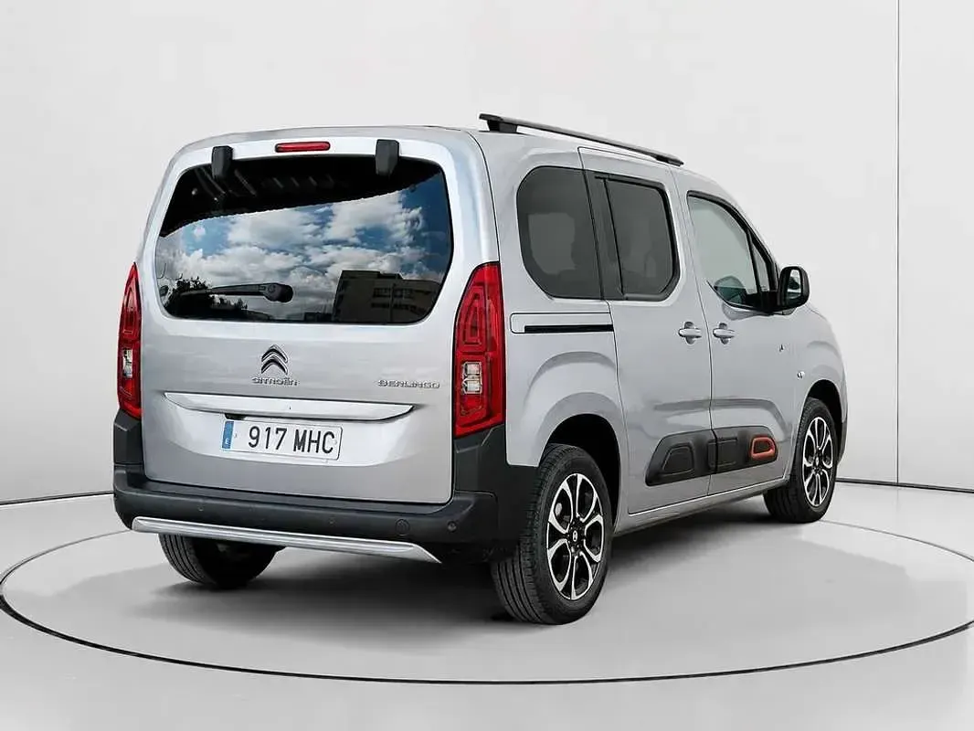 Usado Citroën Berlingo Business Class 102 CV (75 kW) 2023 Gris Monovolumen