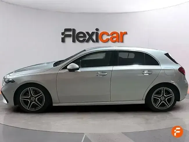Usado Mercedes A180 116 CV (85 kW) 2023 Gris