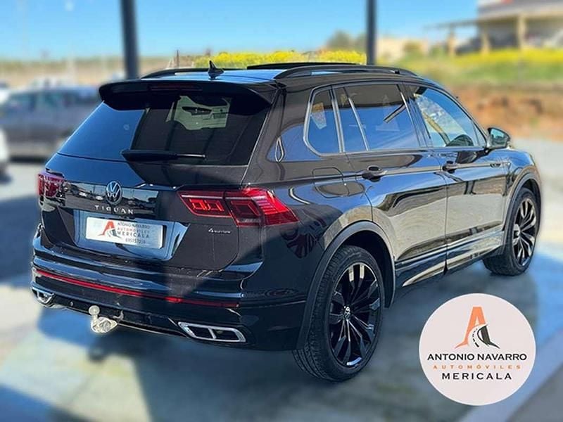 Usado VW Tiguan R-line 150 CV (110 kW) 2021 Negro SUV