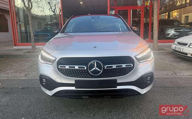 Usado Mercedes GLA250 218 CV (160 kW) 2022 Plateado SUV