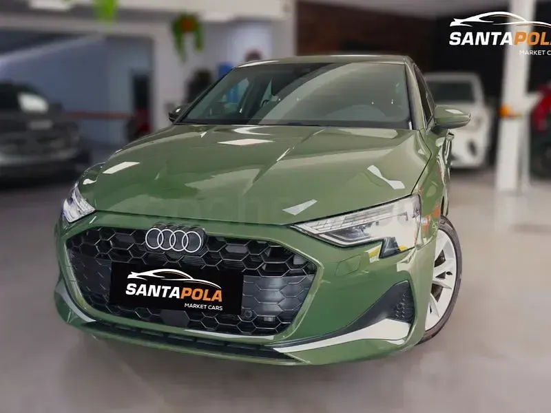 Usado Audi A3 Advanced Plus 204 CV (150 kW) 2025 Verde Berlina