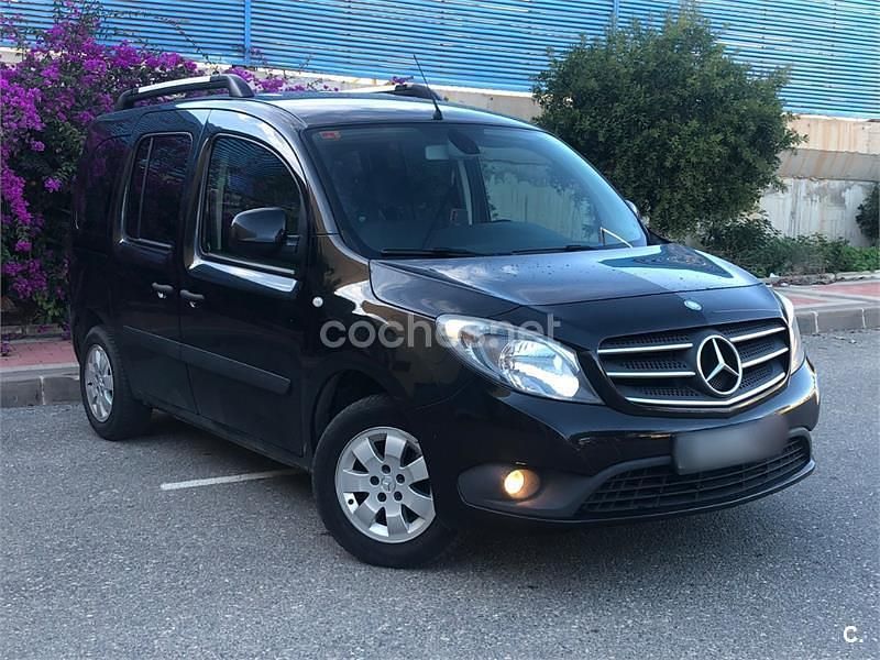 Usado Mercedes Citan 111 110 CV (80 kW) 2016 Negro Familiar