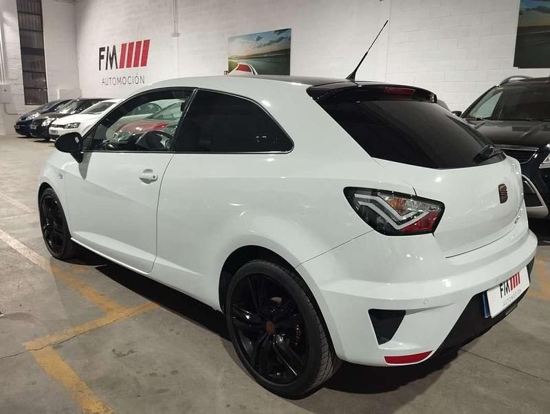Usado Seat Ibiza SC CUPRA 179 CV (131 kW) 2013 Blanco Utilitario