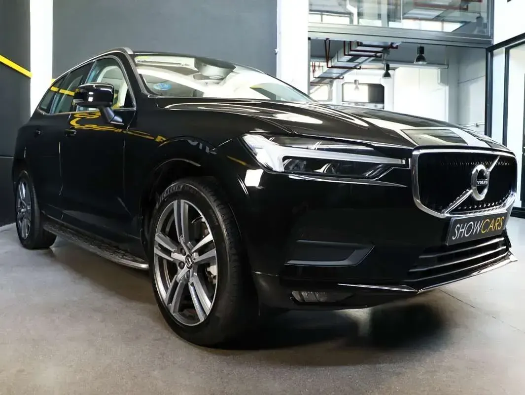 Usado Volvo XC60 Momentum 197 CV (144 kW) 2021 Negro SUV