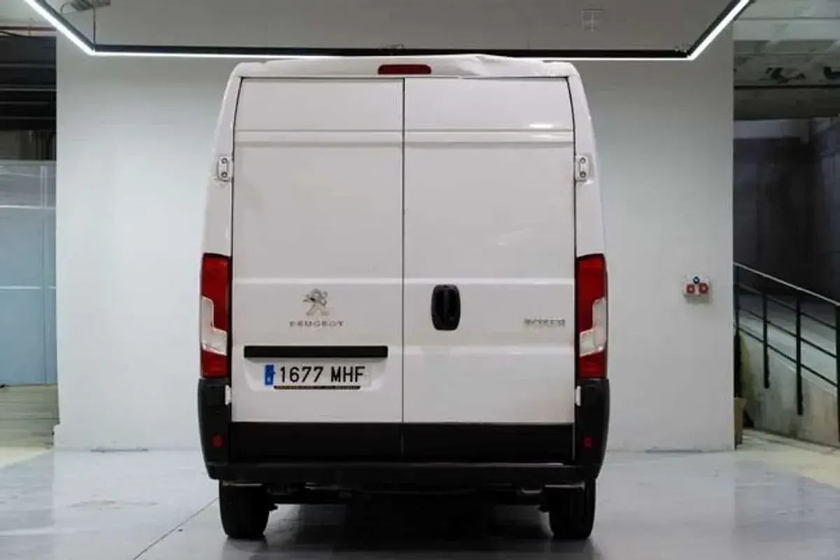 Usado Peugeot Boxer S 140 CV (102 kW) 2023 Blanco Van