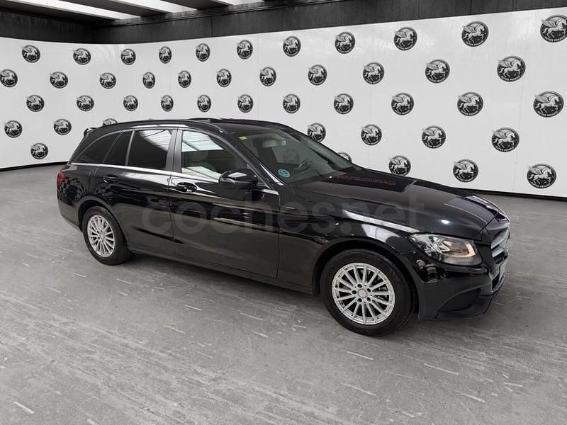 Usado Mercedes C200 Elegance 136 CV (100 kW) 2014 Negro Familiar