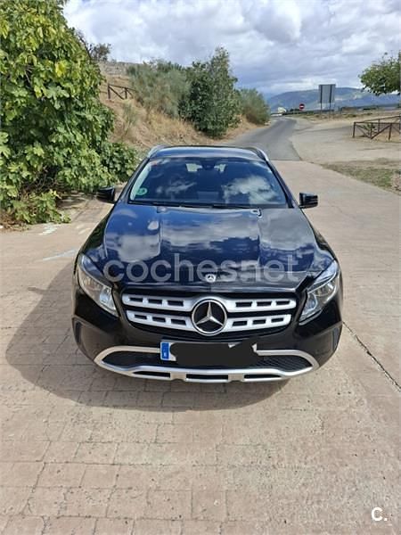 Usado Mercedes GLA200 Urban 136 CV (100 kW) 2018 Negro SUV