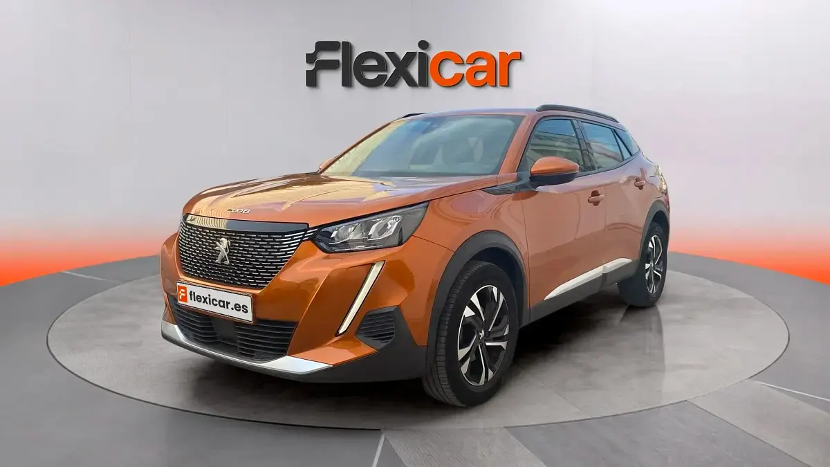 Usado Peugeot 2008 Allure 130 CV (95 kW) 2020 Naranja SUV