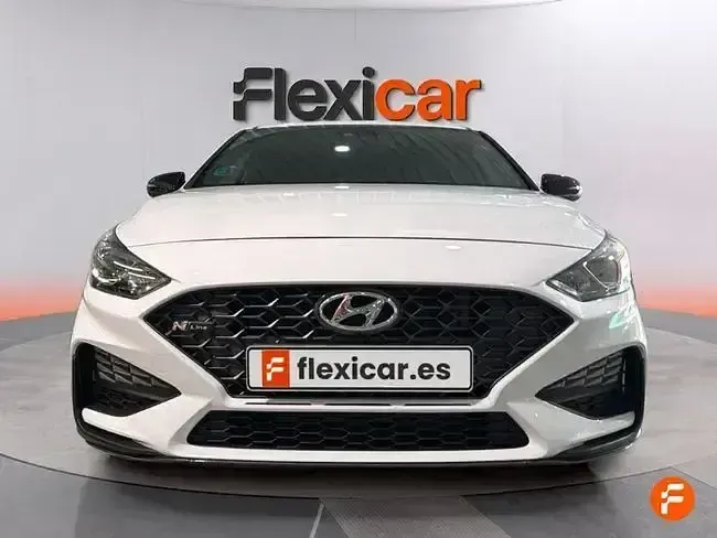Usado Hyundai i30 N Line 120 CV (88 kW) 2023 Blanco