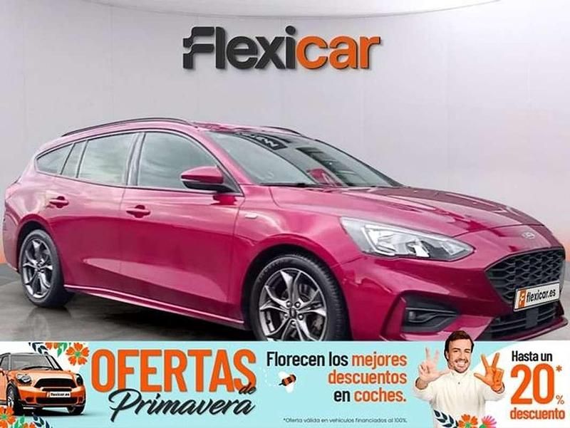 Usado Ford Focus ST-Line 150 CV (110 kW) 2019 Rojo Familiar