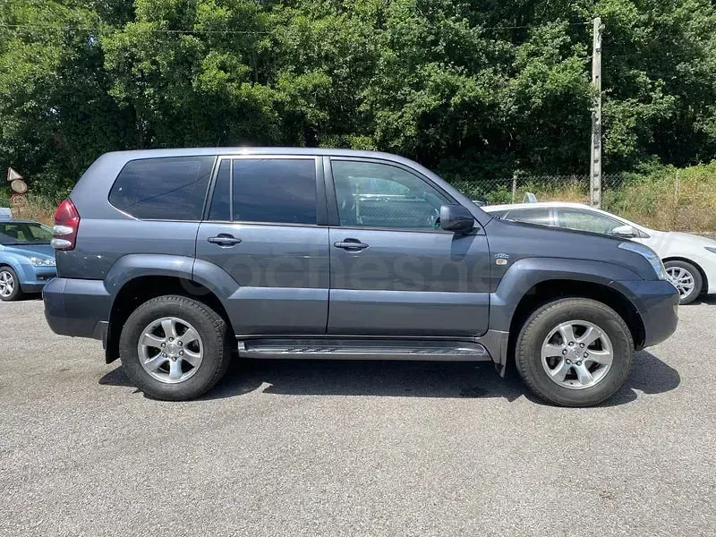 Usado Toyota Land Cruiser 163 CV (119 kW) 2004 Gris / plata SUV