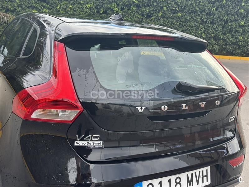 Negro Usado 2019 Volvo V40 Momentum Berlina | 12.000 € (Precio justo) - Imagen 1/4
