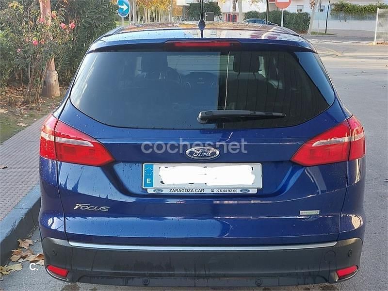 Usado Ford Focus Titanium 125 CV (91 kW) 2015 Azul Familiar
