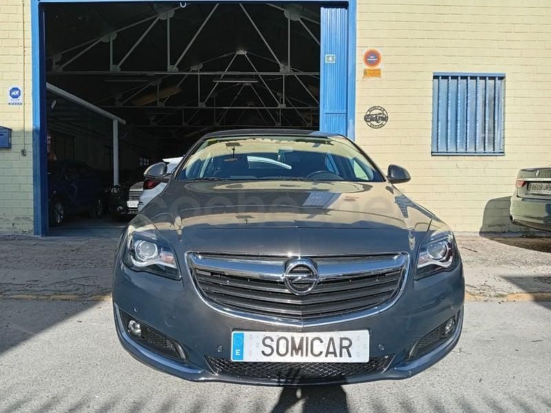 Usado Opel Insignia Selective 140 CV (102 kW) 2015 Gris / plata Berlina