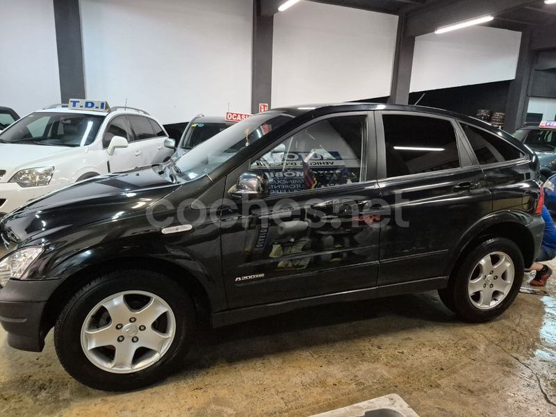 Negro Usado 2007 Ssangyong Actyon SUV | 6890 € (Buen precio) - Imagen 1/4