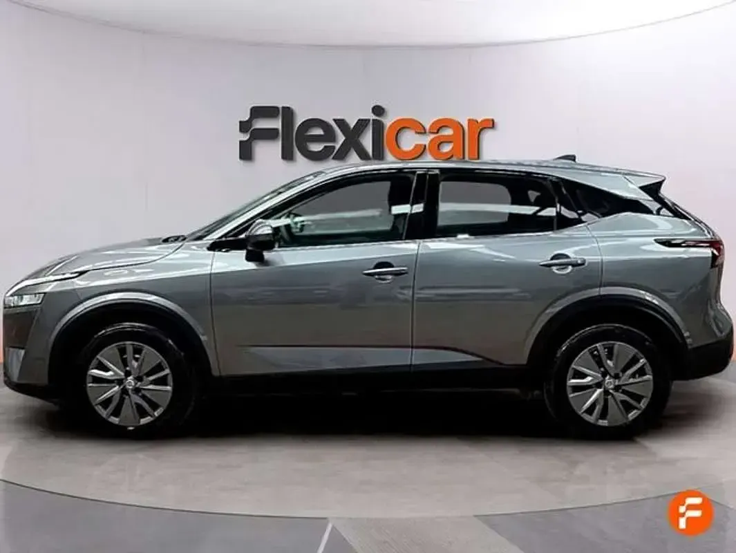 Usado Nissan Qashqai Acenta 140 CV (102 kW) 2022 Gris SUV
