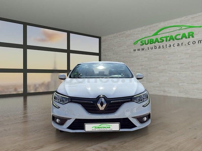 Usado Renault Mégane IV Business 115 CV (84 kW) 2020 Blanco Berlina