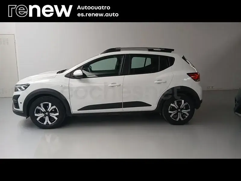 Usado Dacia Sandero Comfort 101 CV (74 kW) 2022 Blanco Berlina