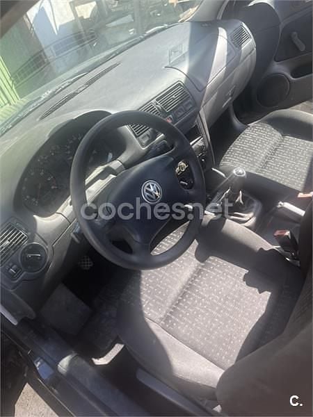 Usado VW Golf IV Conceptline 75 CV (55 kW) 2002 Negro Berlina