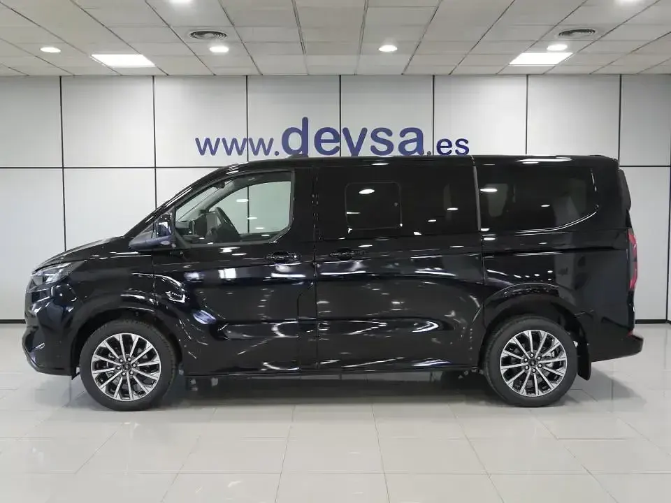 Nuevo Ford Tourneo Titanium X 170 CV (125 kW) 2026 Negro Monovolumen