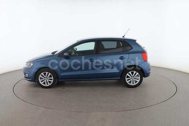 Usado VW Polo Advance 91 CV (66 kW) 2016 Azul Berlina