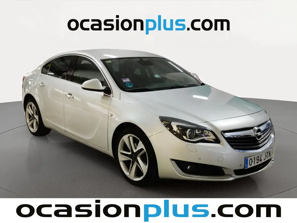 Usado Opel Insignia Excellence 140 CV (102 kW) 2016 Gris plata Berlina