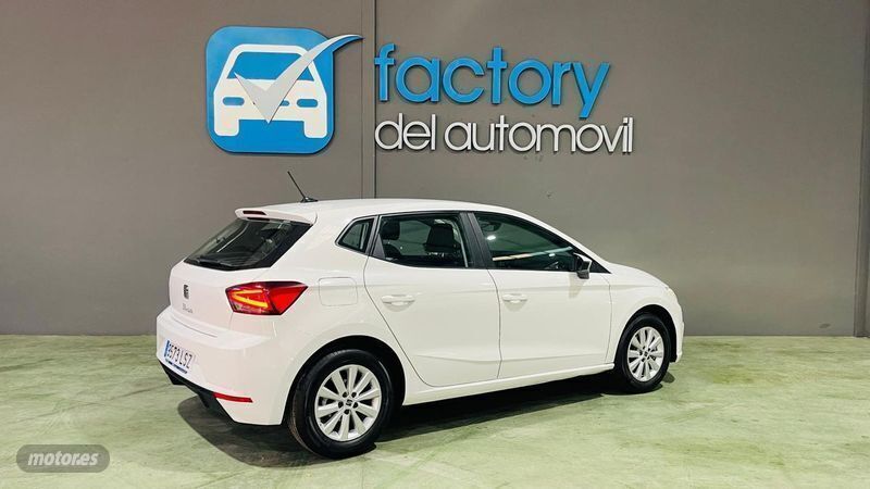 Usado Seat Ibiza Style 110 CV (80 kW) 2021 Blanco Berlina