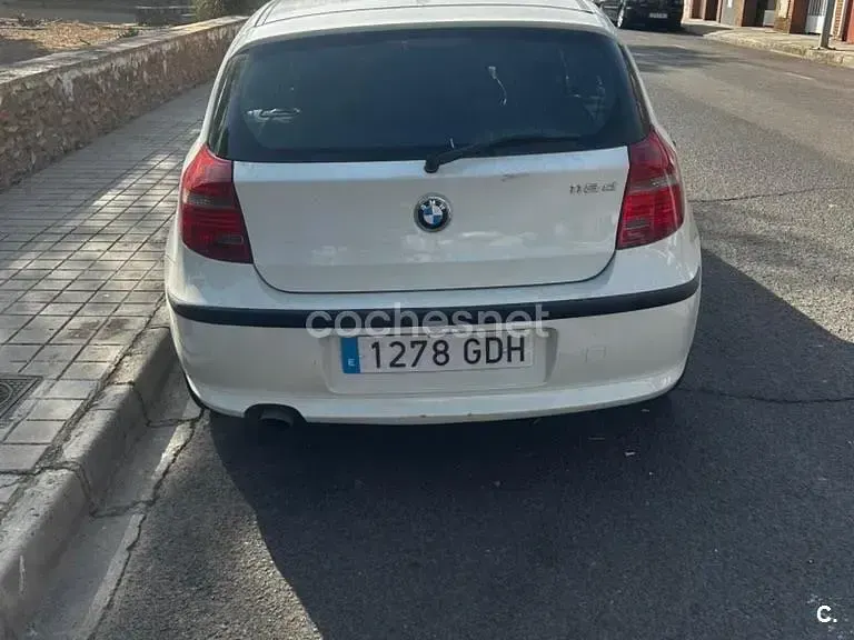 Usado BMW 118 122 CV (89 kW) 2008 Blanco Utilitario