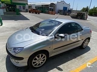 Gris / plata Usado 2002 Peugeot 206 Descapotable | 3900 € (Precio justo) - Imagen 1/4