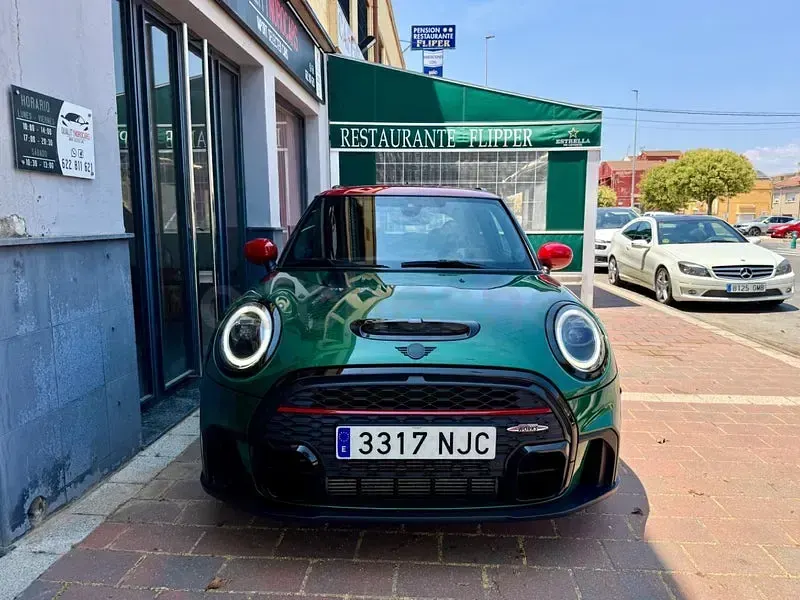 Usado Mini John Cooper Works 231 CV (169 kW) 2022 Verde Utilitario
