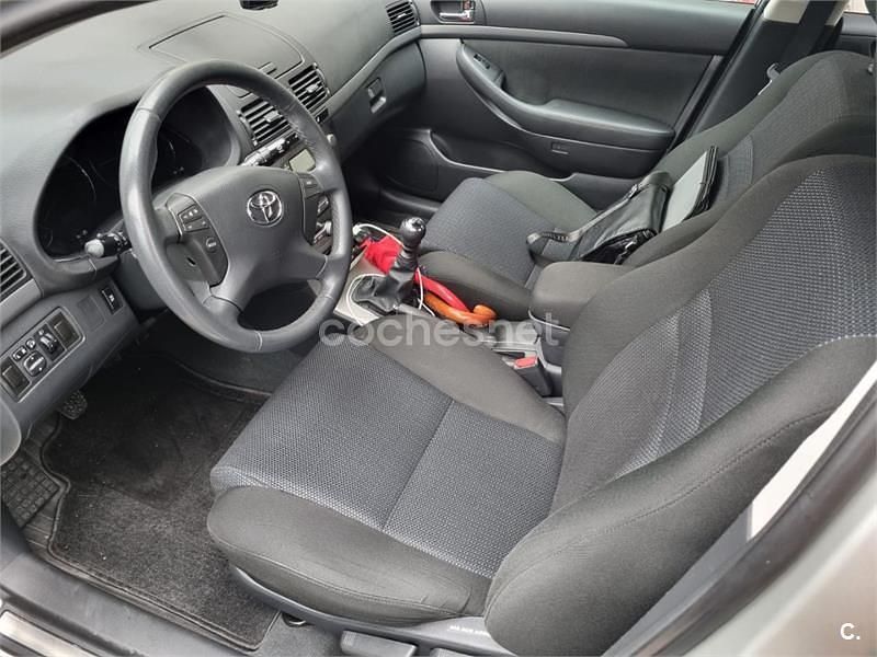 Beige Usado 2008 Toyota Avensis Sol Berlina | 5350 € (Precio justo) - Imagen 1/4