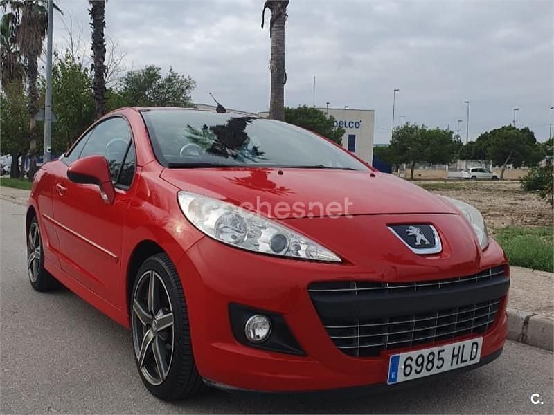 Usado Peugeot 207 CC Roland Garros 112 CV (82 kW) 2012 Rojo Descapotable